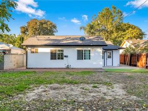 22142 Wyandotte, Canoga Park CA 91303