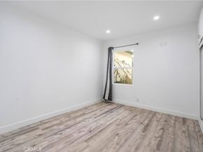 22142 Wyandotte, Canoga Park CA 91303