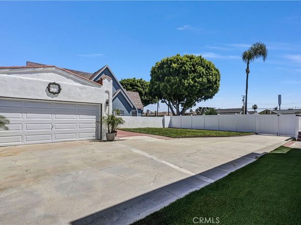 423 S POINSETTIA Avenue, Compton CA 90221