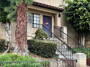121 W 9th 25, Azusa CA 91702