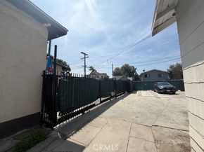 862 E 49th Street, Los Angeles CA 90011