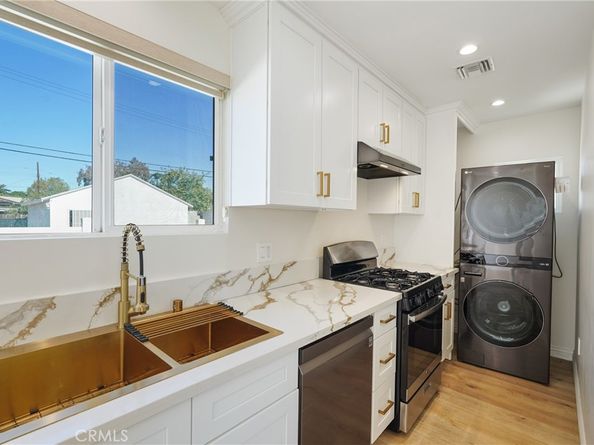 12317 Roscoe, Sun Valley CA 91352