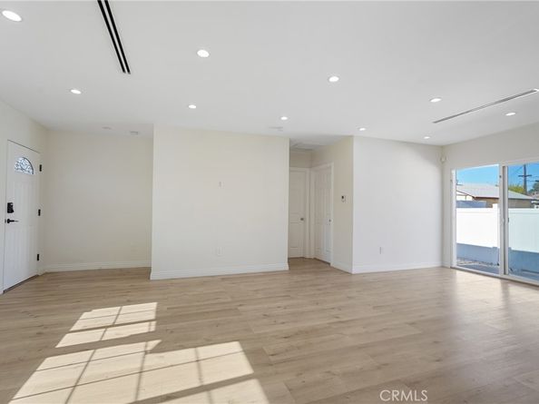 12317 Roscoe, Sun Valley CA 91352