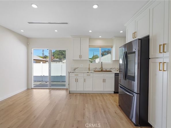 12317 Roscoe, Sun Valley CA 91352