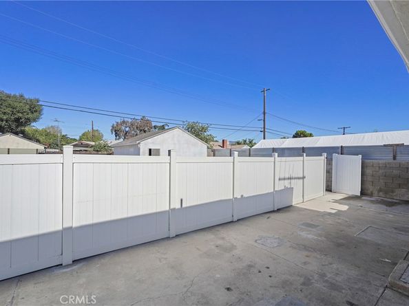 12317 Roscoe, Sun Valley CA 91352