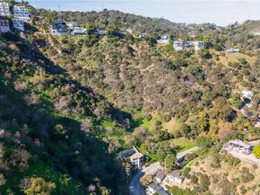 2239 Laurel Canyon, Los Angeles CA 90046