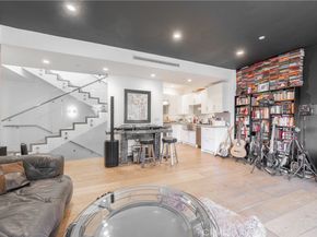 2239 Laurel Canyon, Los Angeles CA 90046