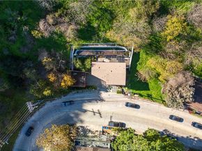 2239 Laurel Canyon, Los Angeles CA 90046