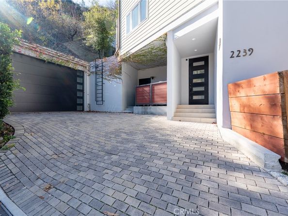 2239 Laurel Canyon, Los Angeles CA 90046