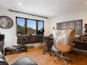 2239 Laurel Canyon, Los Angeles CA 90046