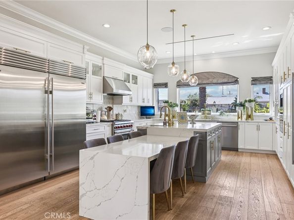 6850 Longridge Avenue, North Hollywood CA 91605