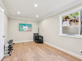 6850 Longridge Avenue, North Hollywood CA 91605