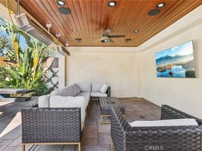 6850 Longridge Avenue, North Hollywood CA 91605