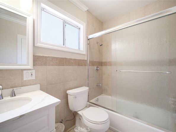 6850 Longridge Avenue, North Hollywood CA 91605