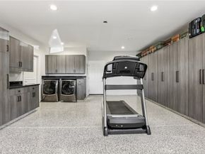 6850 Longridge Avenue, North Hollywood CA 91605