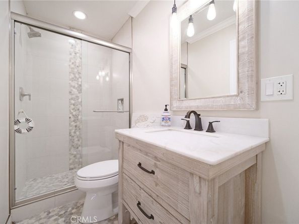 6850 Longridge Avenue, North Hollywood CA 91605