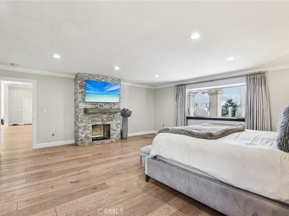 6850 Longridge Avenue, North Hollywood CA 91605