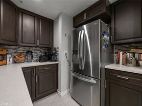 1245 Grandview Avenue 4, Glendale CA 91201
