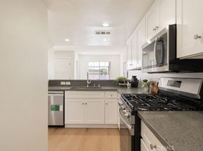 820 W Compton 24, Compton CA 90220
