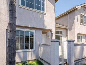 820 W Compton 24, Compton CA 90220