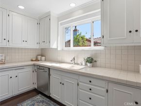5233 Lemp Avenue, Valley Village CA 91601