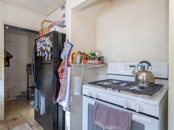 2313 N Niagara Street, Burbank CA 91504