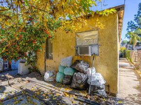 2313 N Niagara Street, Burbank CA 91504