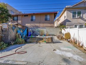 2313 N Niagara Street, Burbank CA 91504