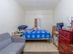 2313 N Niagara Street, Burbank CA 91504