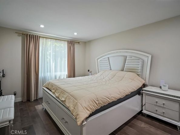 12720 Burbank Boulevard 118, Valley Village CA 91607