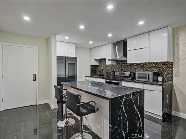 12720 Burbank Boulevard 118, Valley Village CA 91607