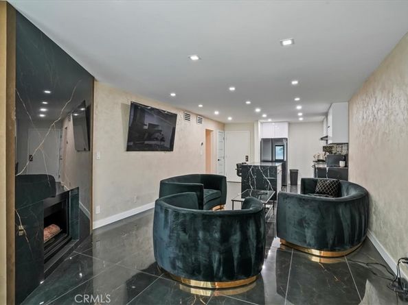 12720 Burbank Boulevard 118, Valley Village CA 91607