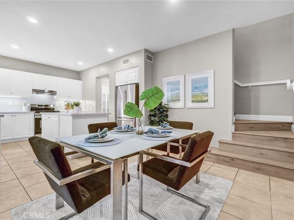 45 Avondale, Irvine CA 92602