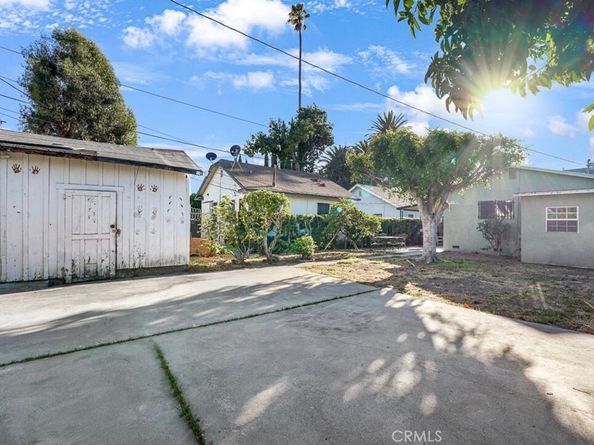 3654 7th Avenue, Los Angeles CA 90018