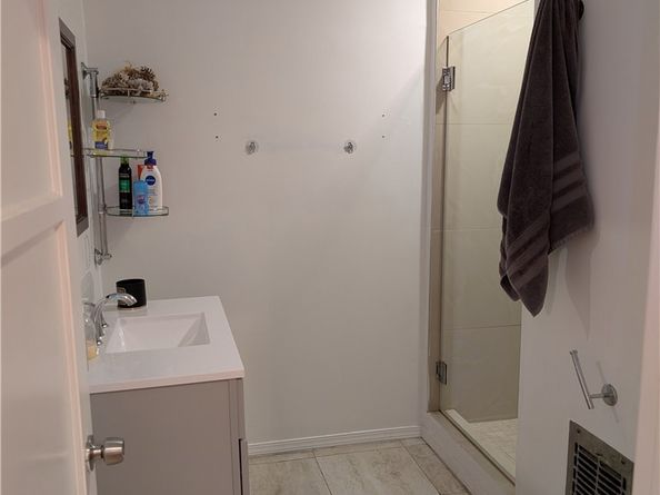 300 W Hillsdale, Inglewood CA 90302