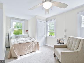 1101 17TH Street S, Arlington VA 22202