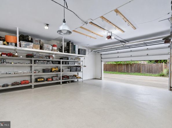 1101 17TH Street S, Arlington VA 22202