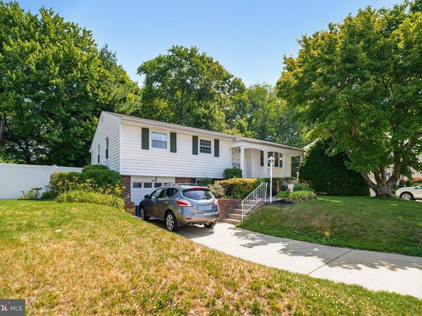 865 Morefield Road, Philadelphia PA 19115