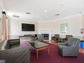 1230 23rd Street NW 613, Washington DC 20037