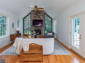 12 Crestwood Circle, New Hope PA 18938