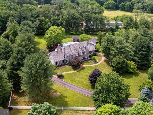 12 Crestwood Circle, New Hope PA 18938