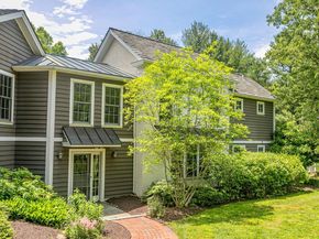 12 Crestwood Circle, New Hope PA 18938