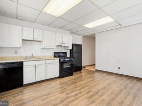 742 N 37TH Street, Philadelphia PA 19104