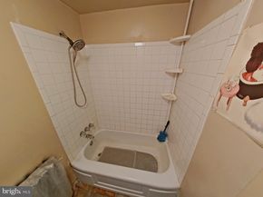21 W Harvey Street, Philadelphia PA 19144
