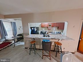 21 W Harvey Street, Philadelphia PA 19144