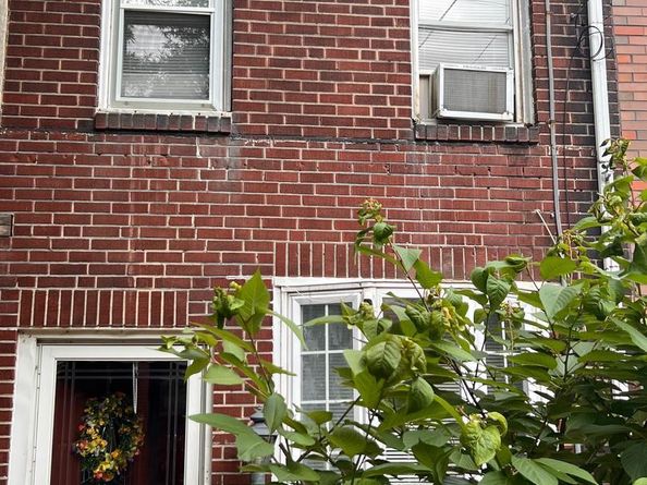 1236 N Howard Street, Philadelphia PA 19122
