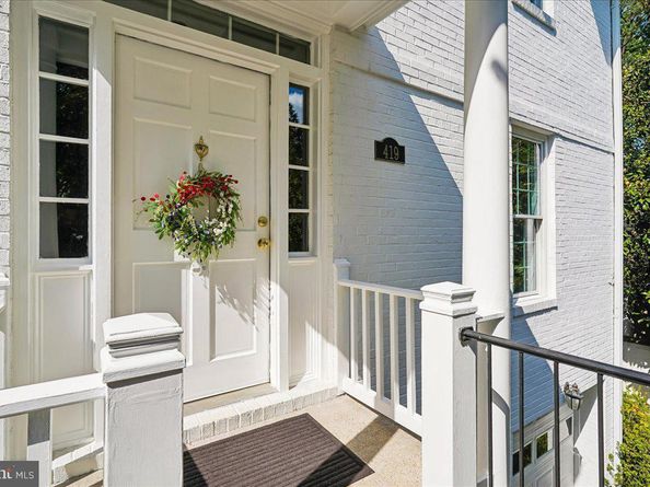 419 Summers Drive, Alexandria VA 22301