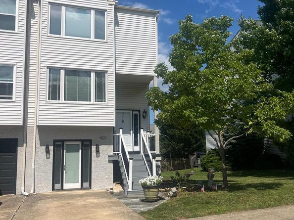 420 Pleasant Valley Drive, Conshohocken PA 19428