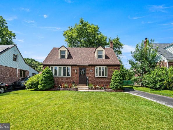 321 E Rively Avenue, Aldan PA 19018