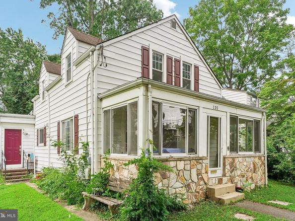 135 Keystone Avenue, Morrisville PA 19067